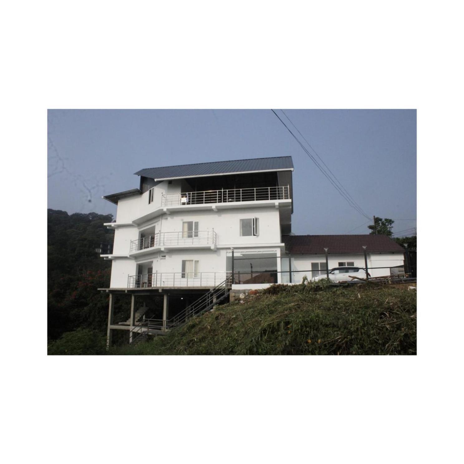 Blossom Valley Cottage Munnar Exteriör bild