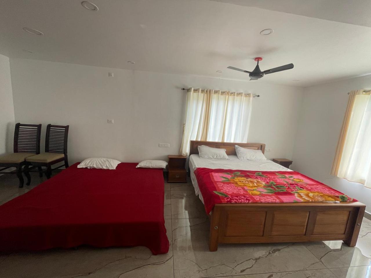 Blossom Valley Cottage Munnar Rum bild